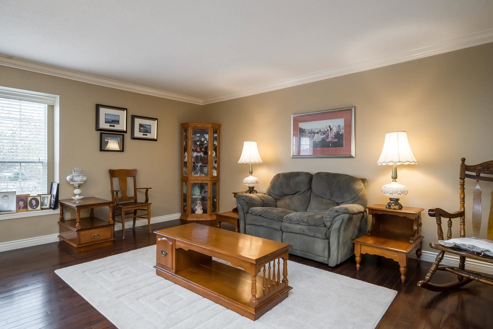 Listing Image 6