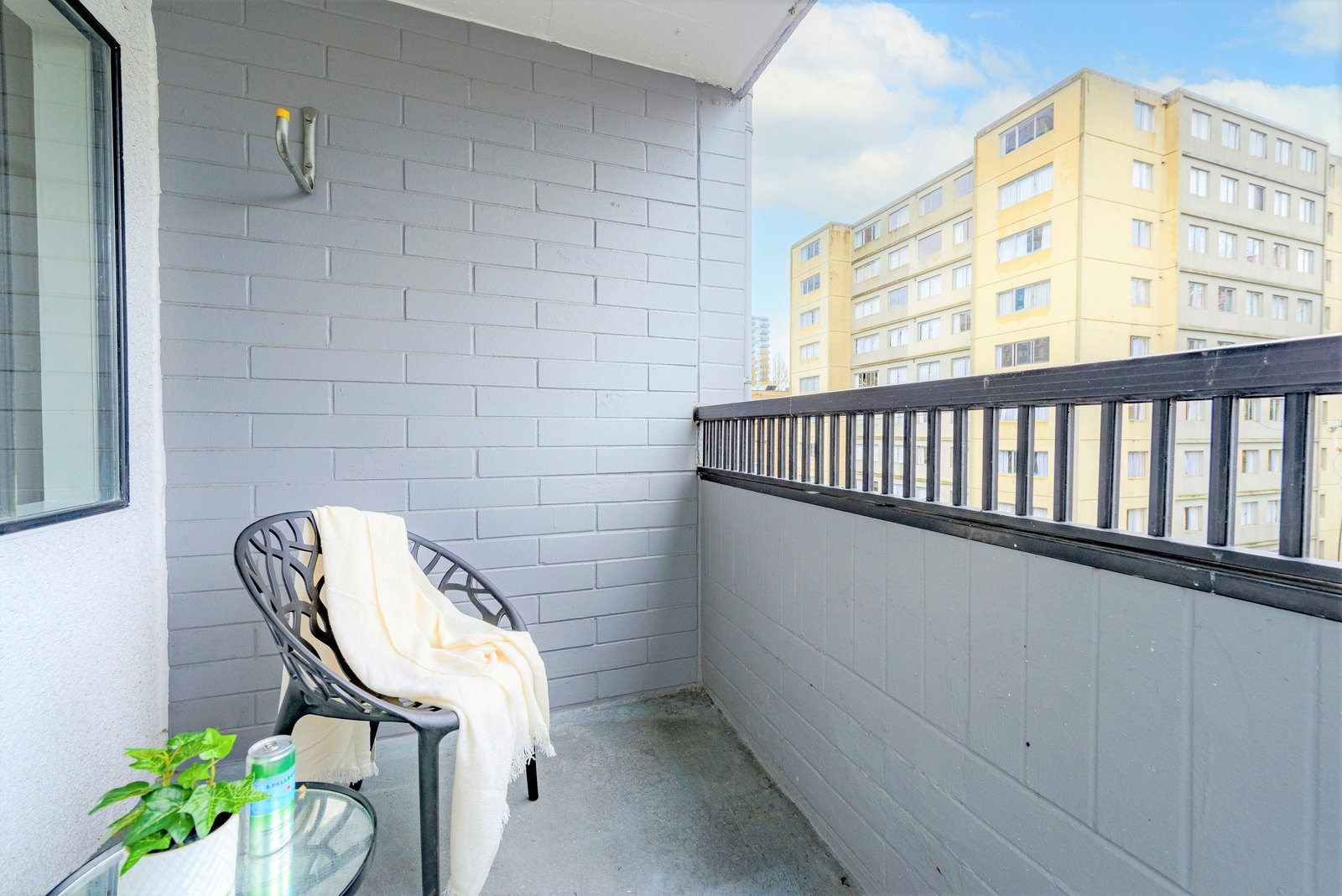 Listing Image 8