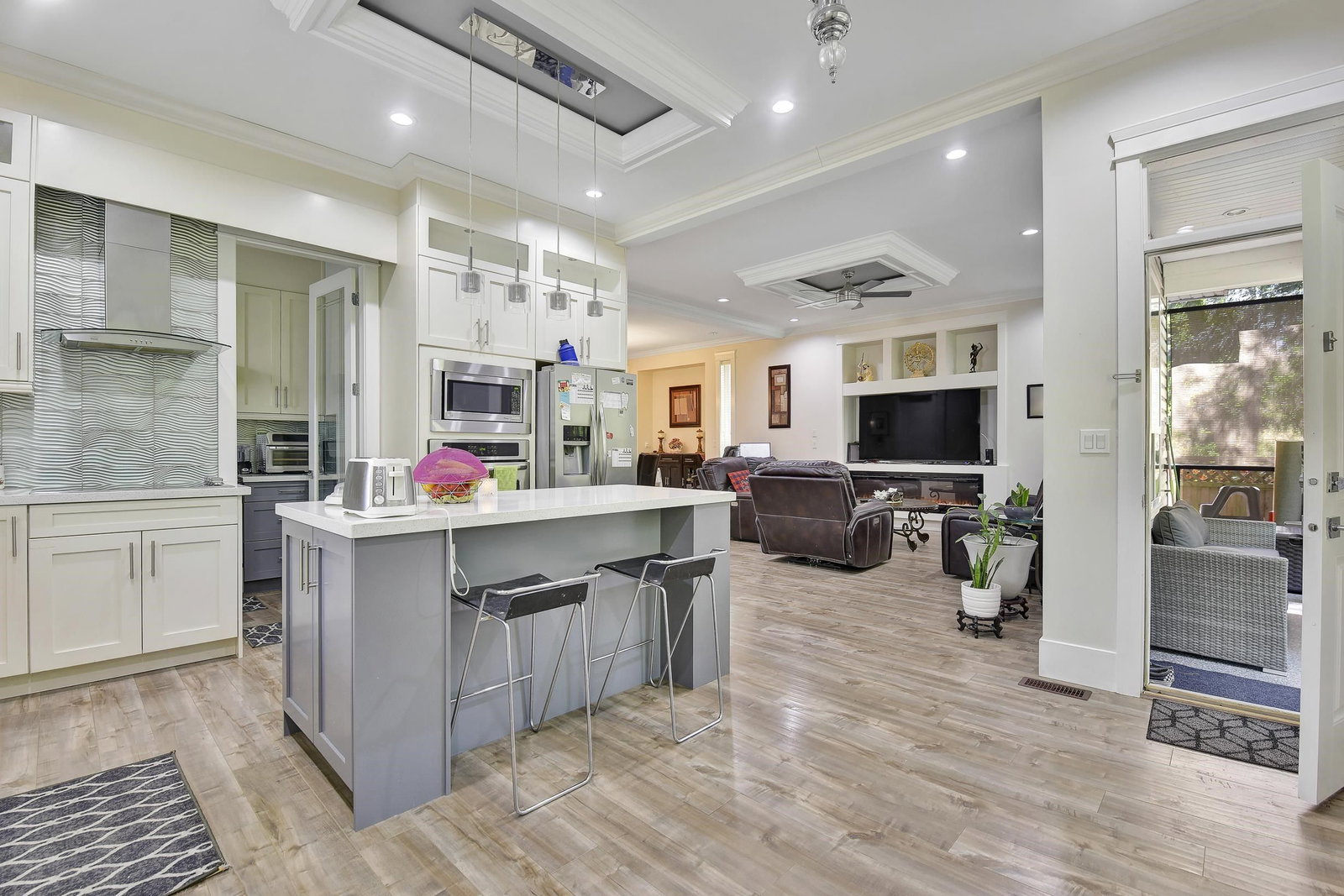 Listing Image 12