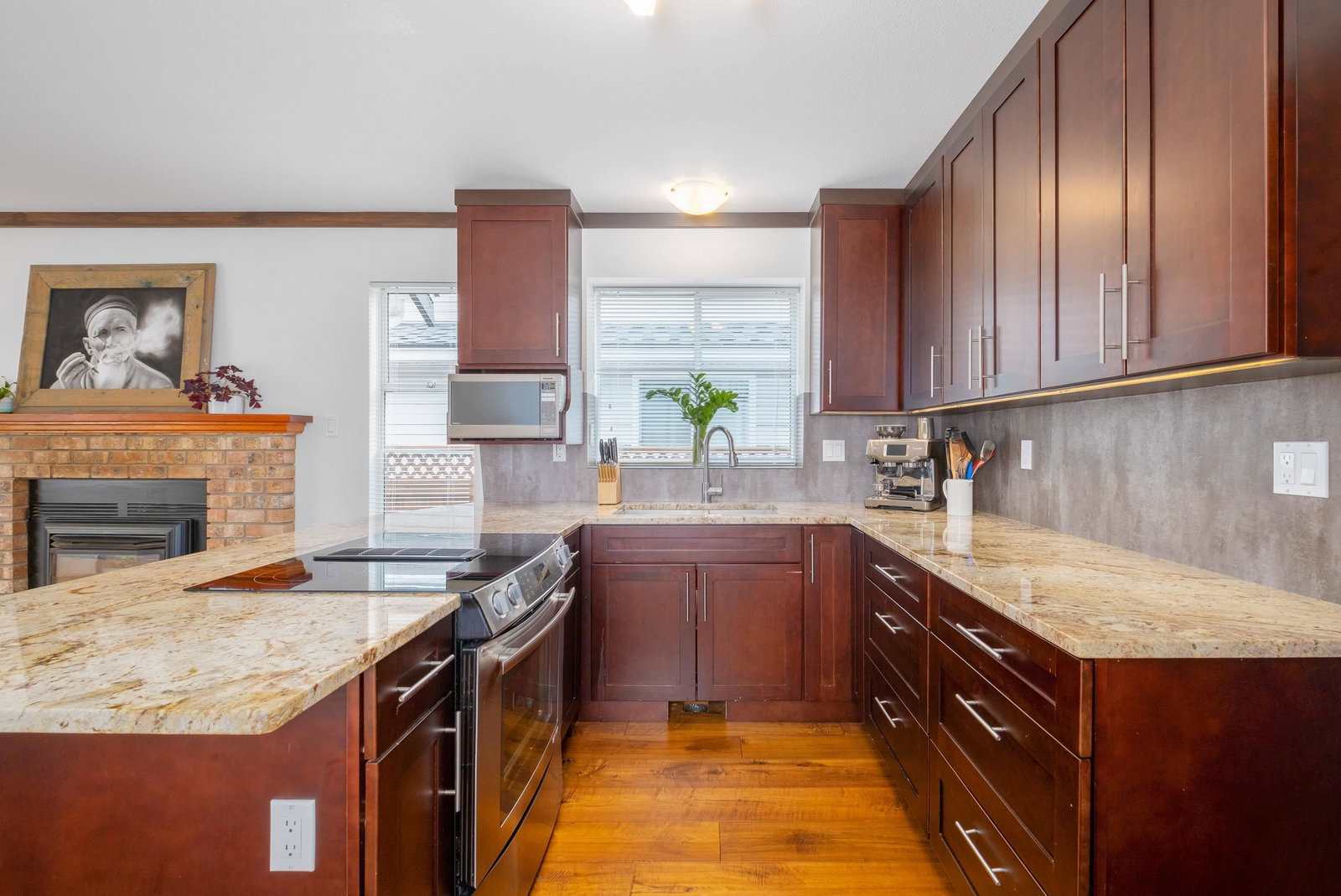 Listing Image 13