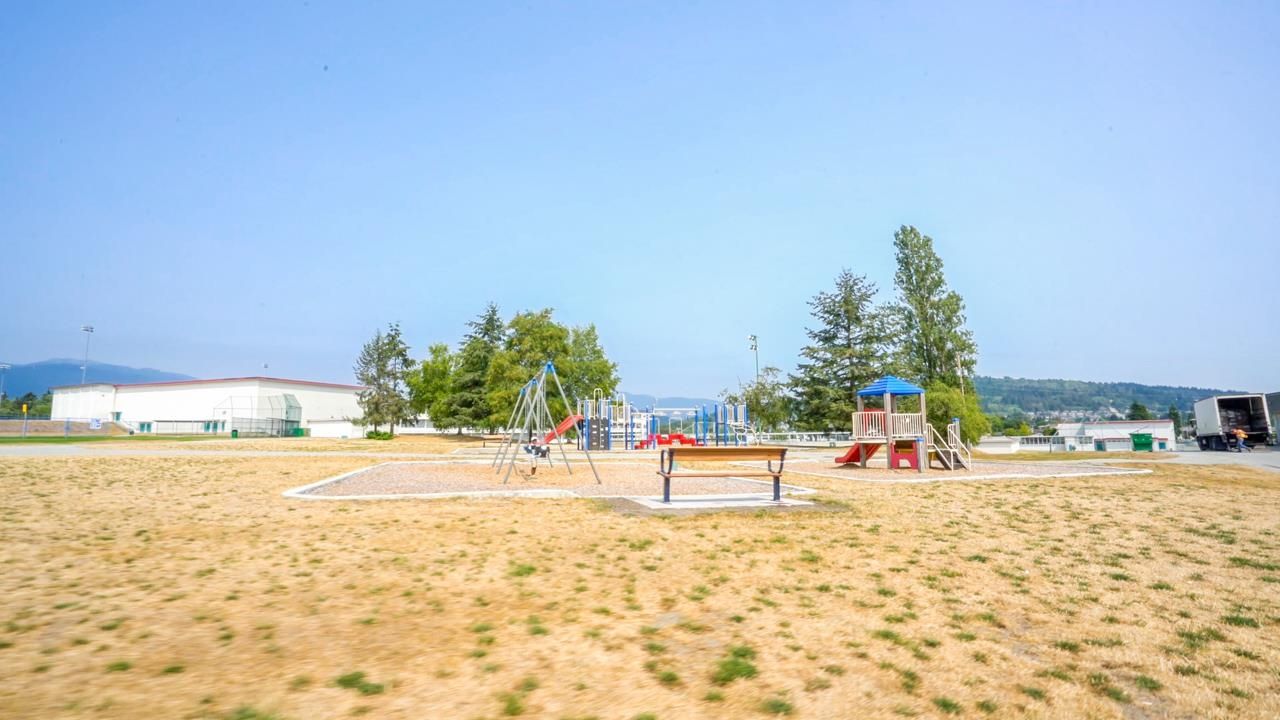 Listing Image 26