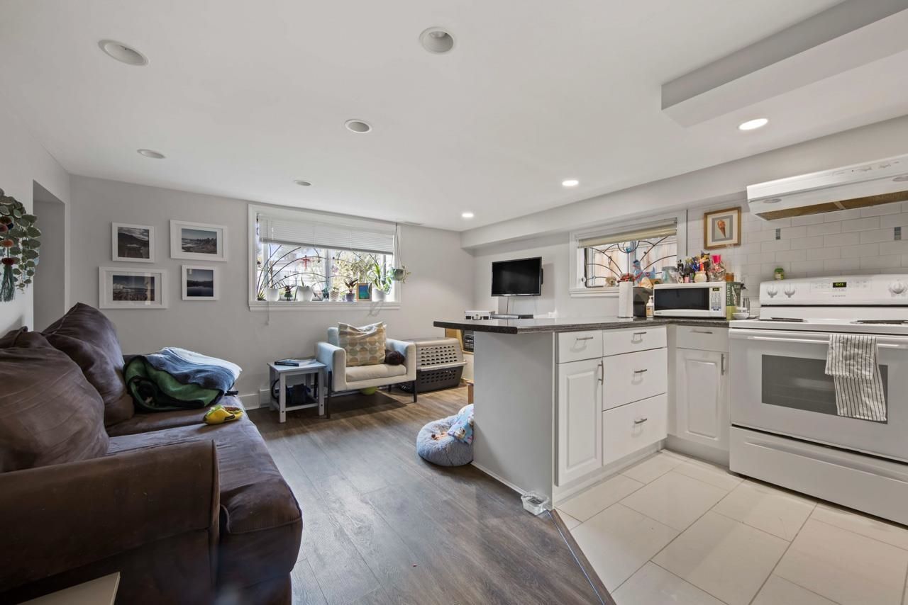 Listing Image 14