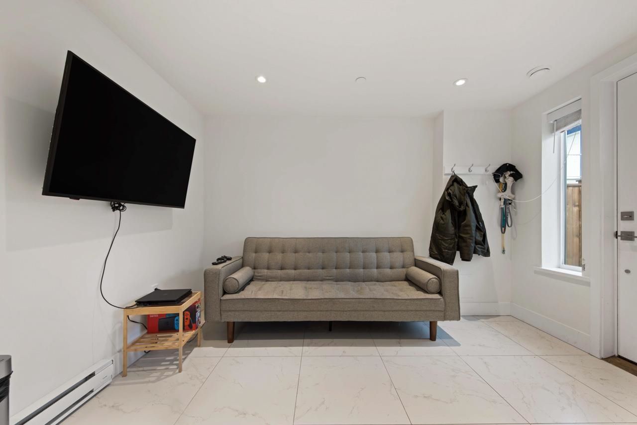 Listing Image 25
