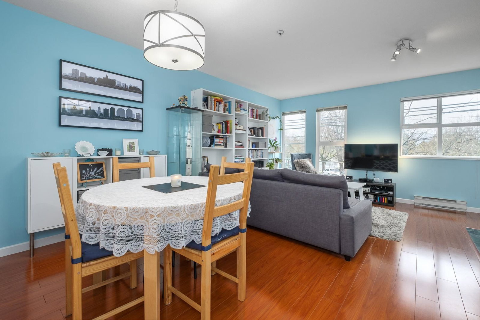 Listing Image 8