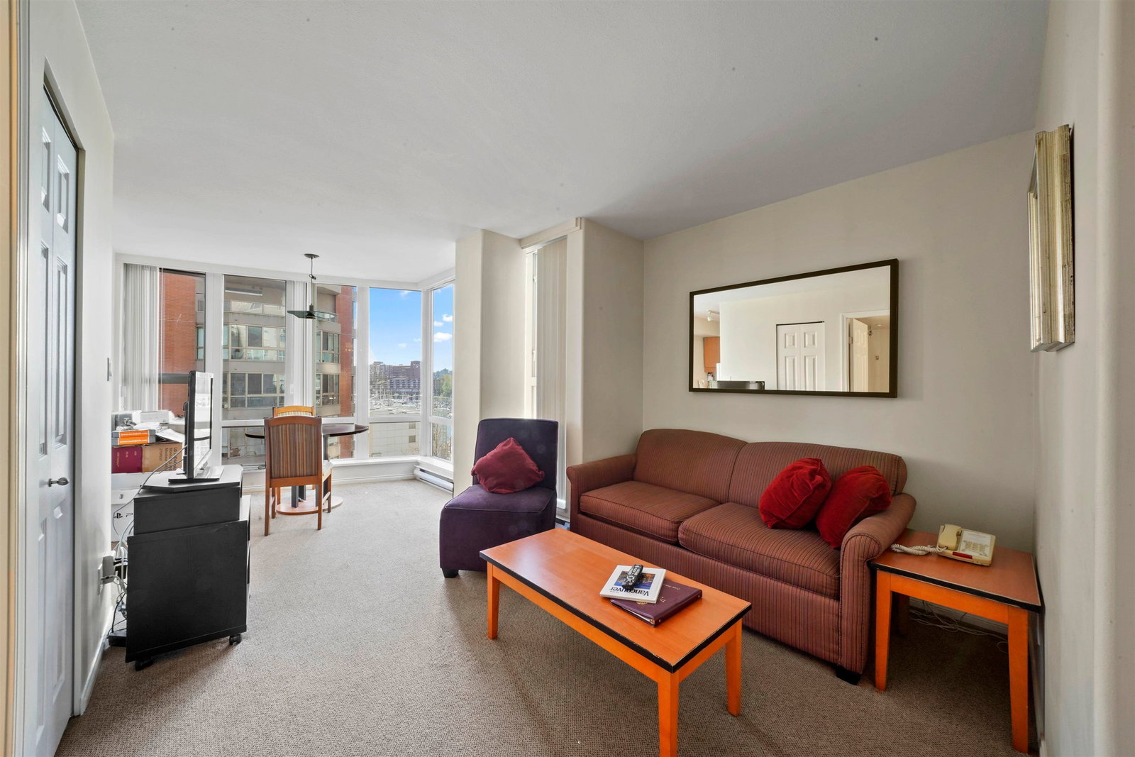 Listing Image 9