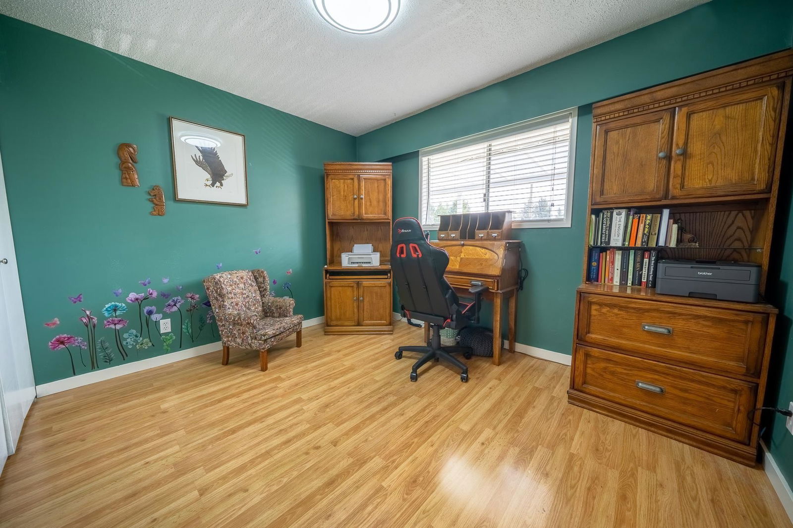 Listing Image 19