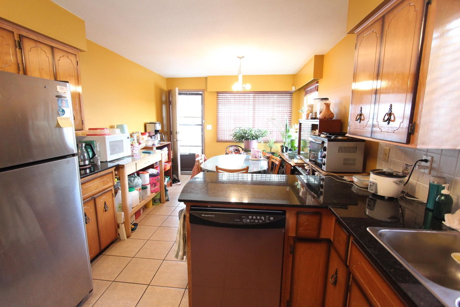 Listing Image 11