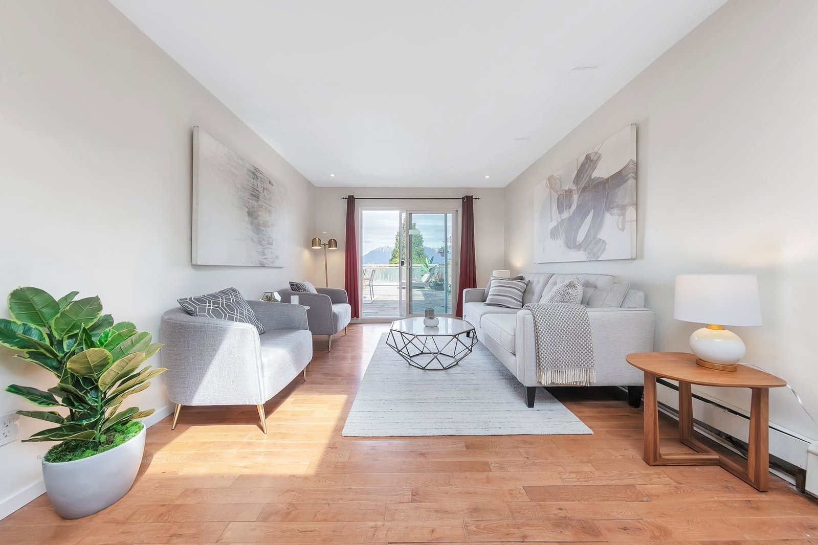 Listing Image 10