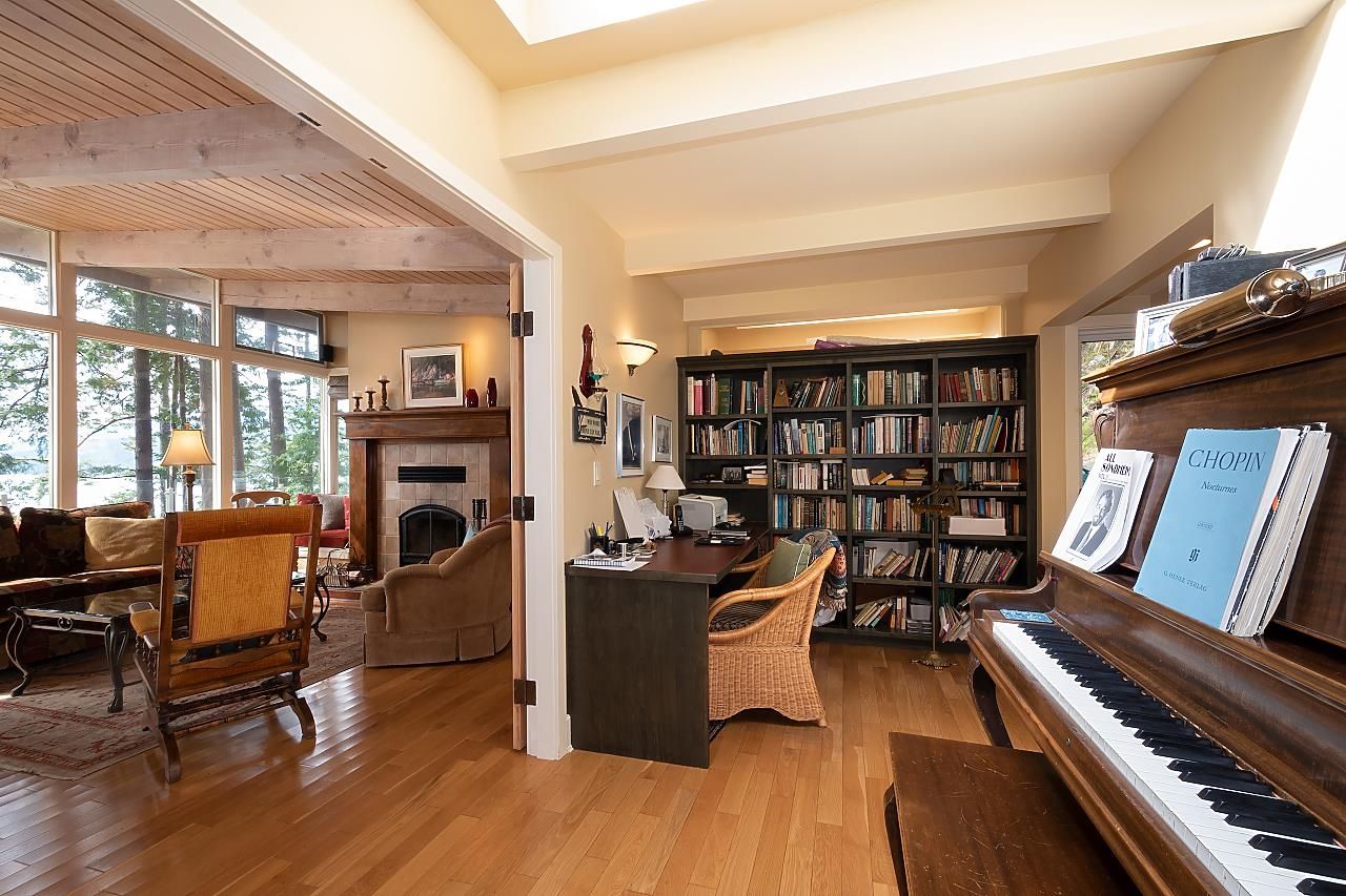 Listing Image 11