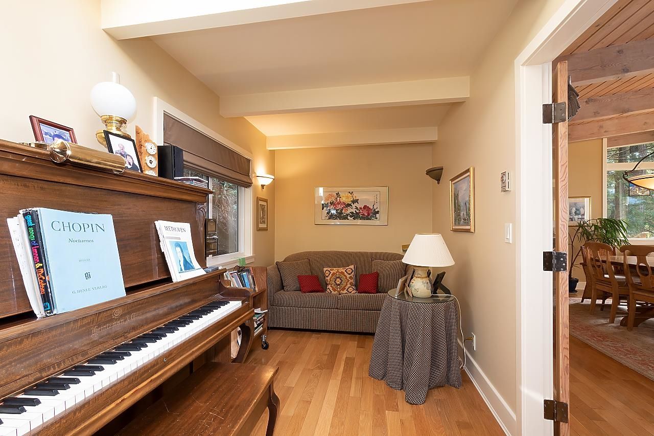 Listing Image 12