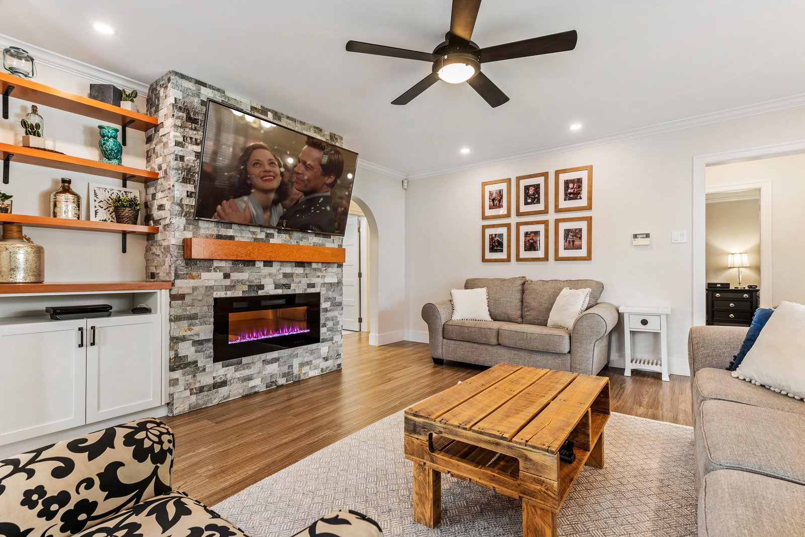 Listing Image 12