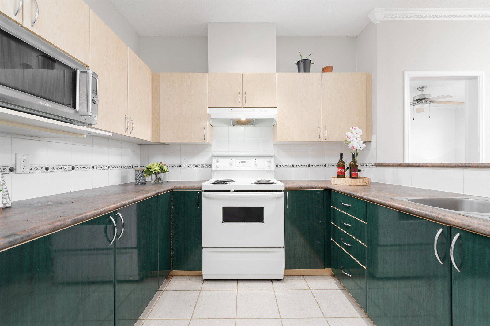 Listing Image 14