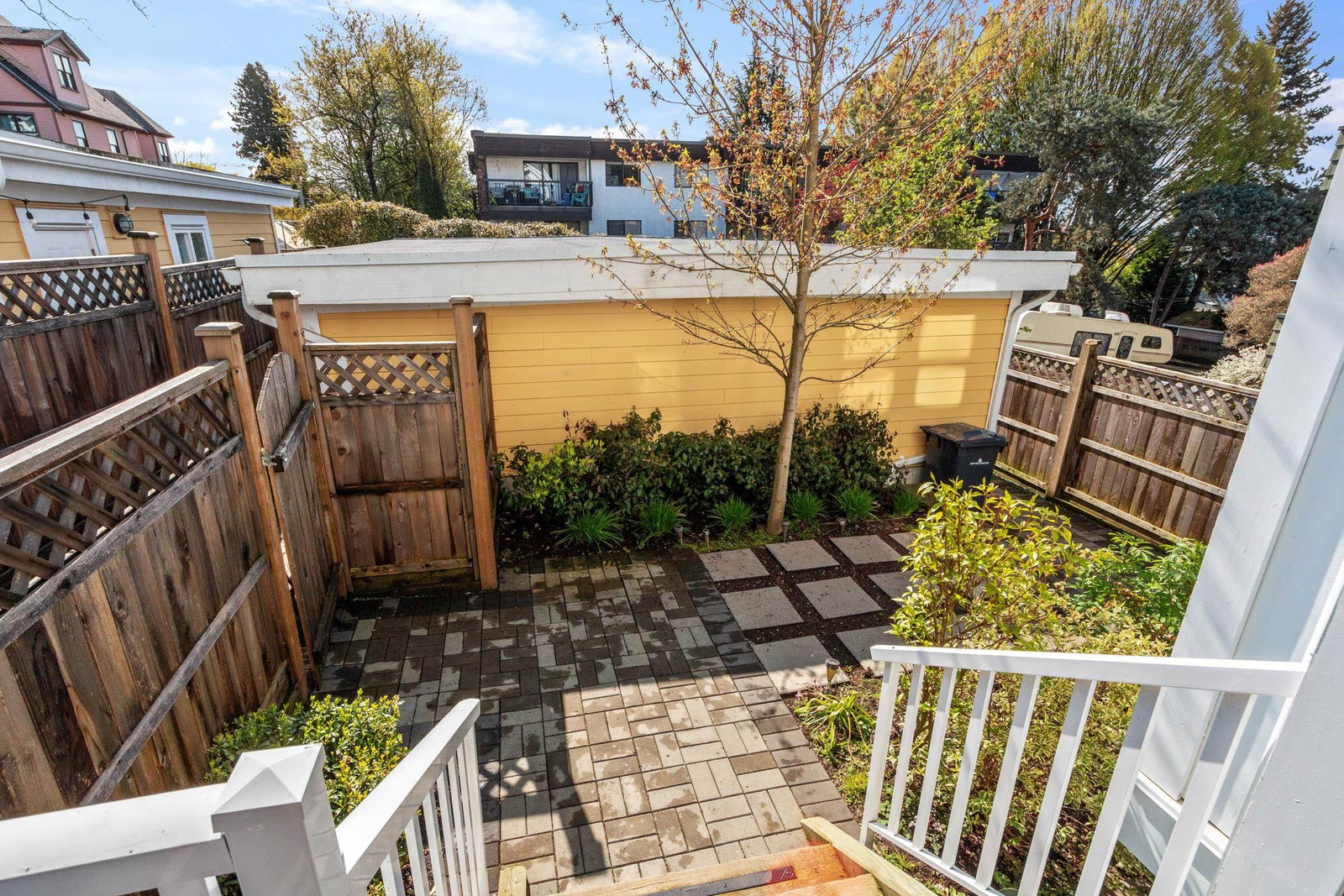 Listing Image 6