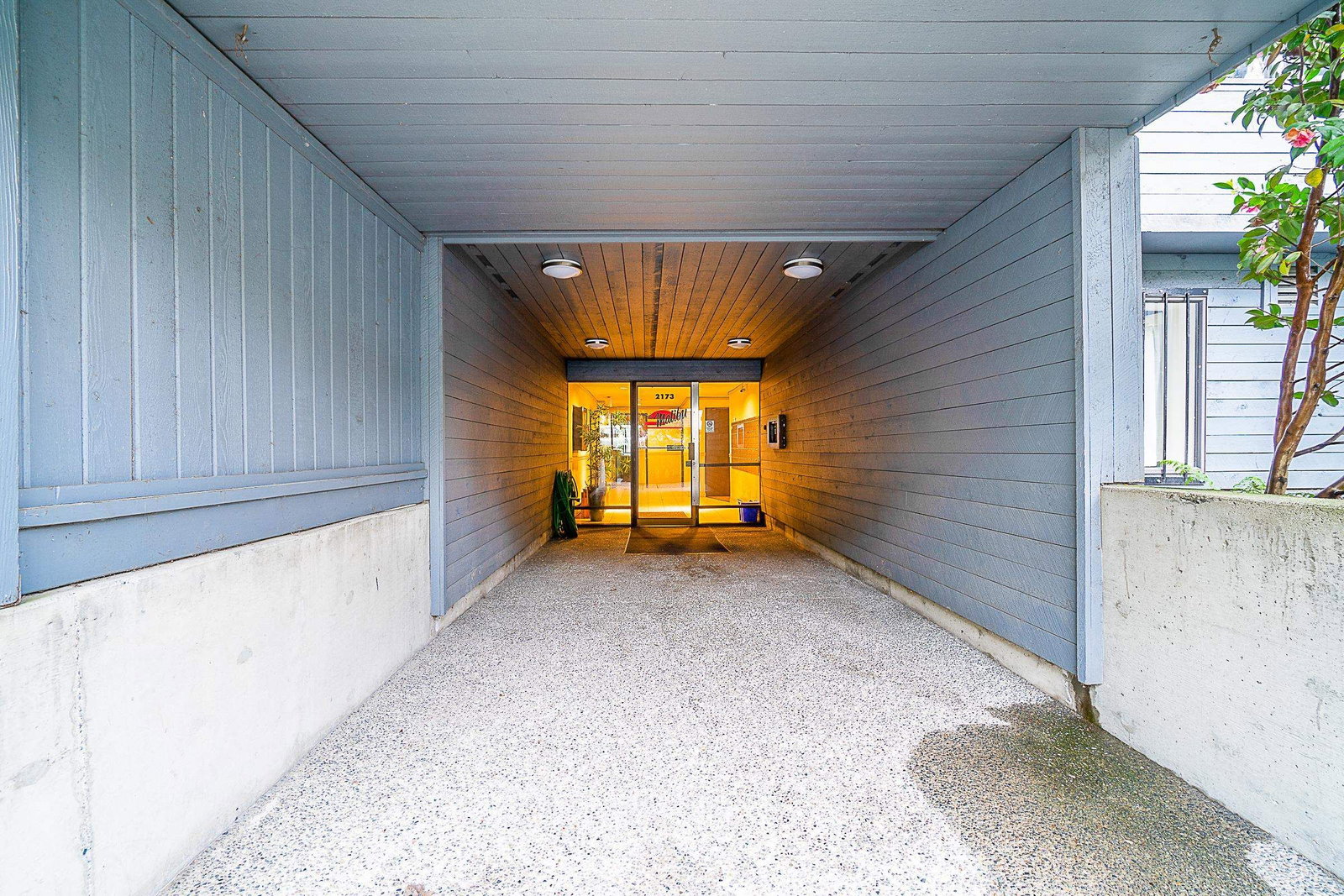 Listing Image 24