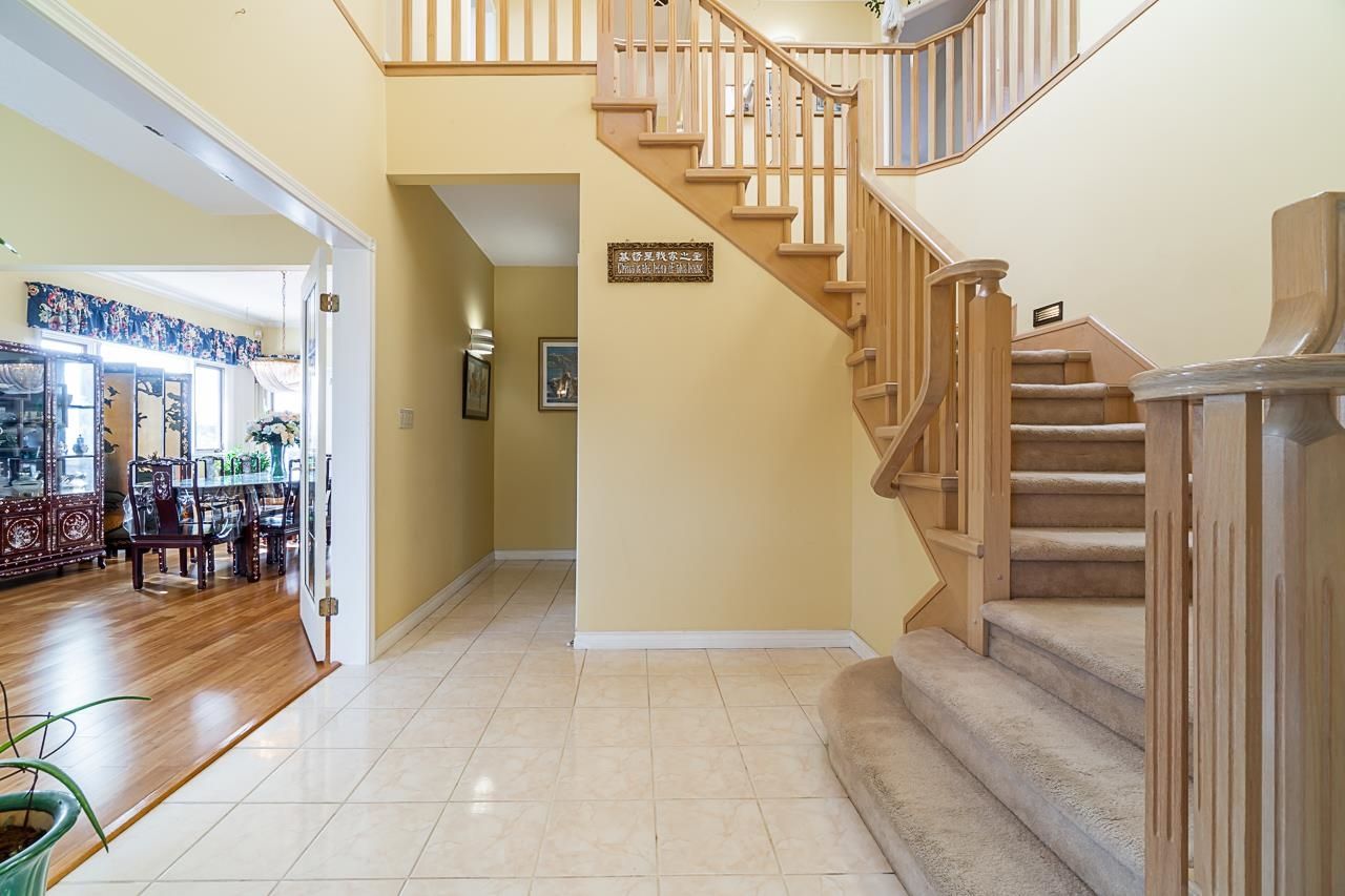 Listing Image 4