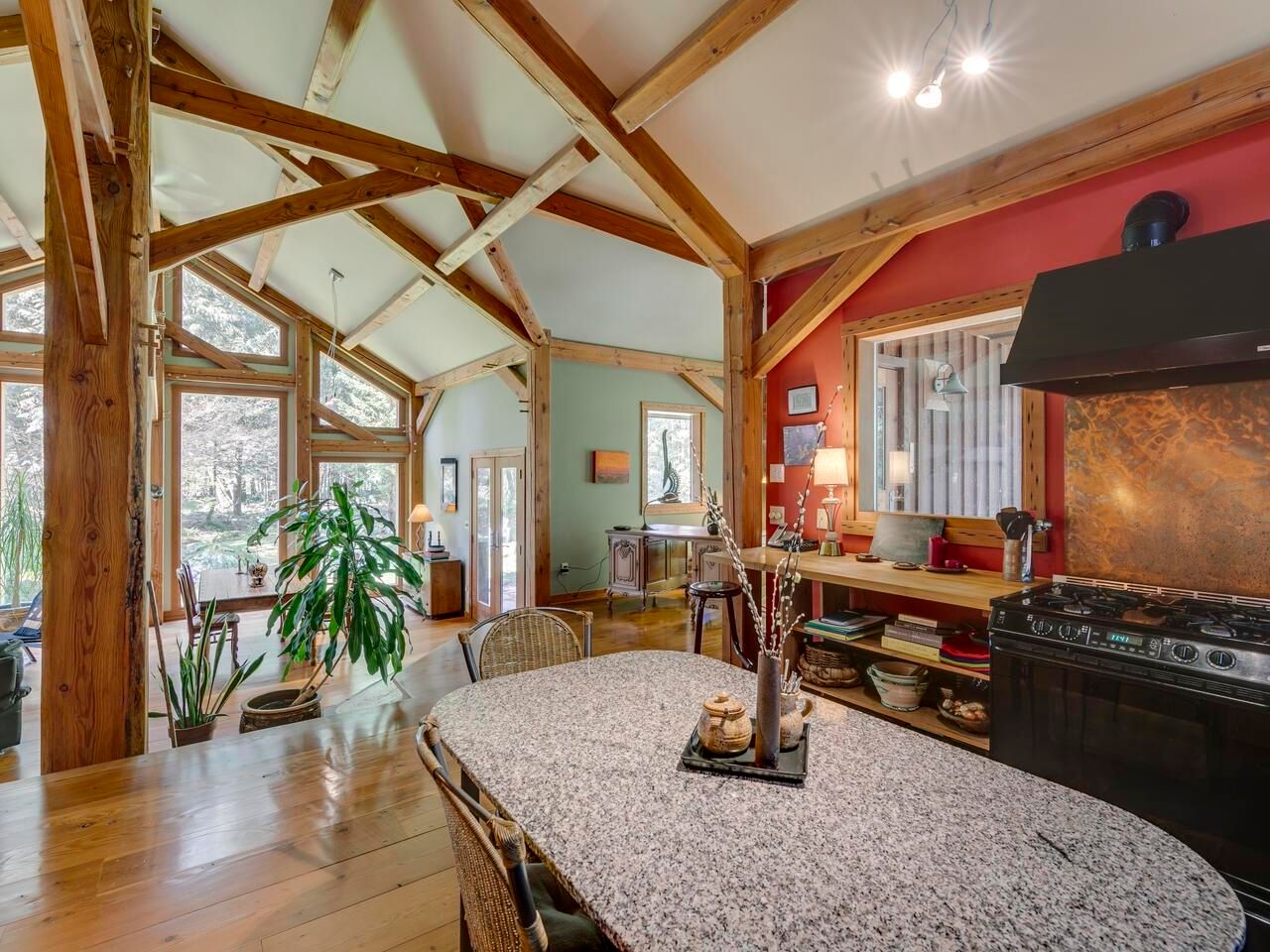 Listing Image 8
