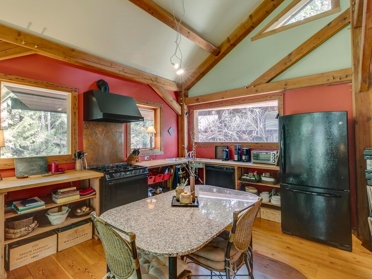 Listing Image 9