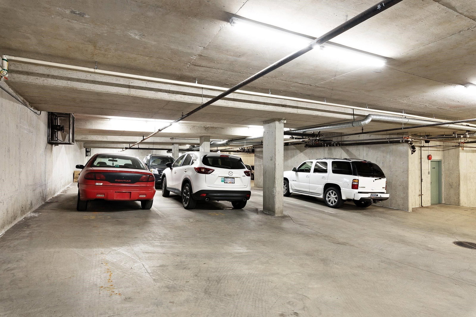 Listing Image 19