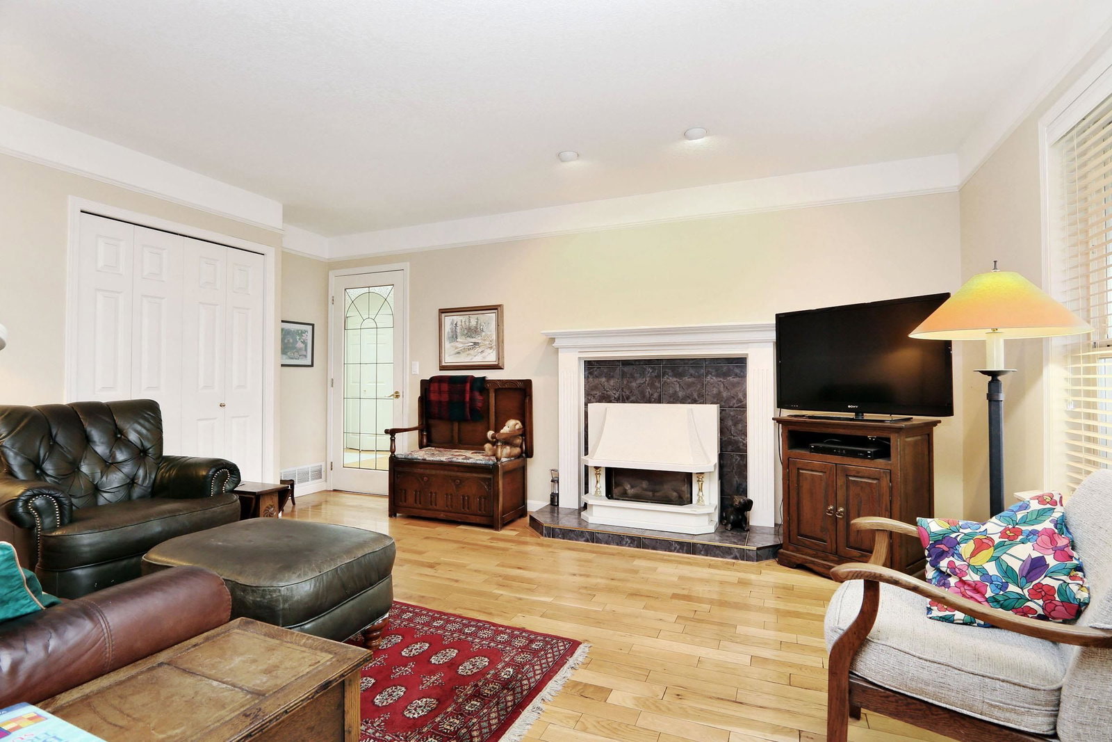 Listing Image 11