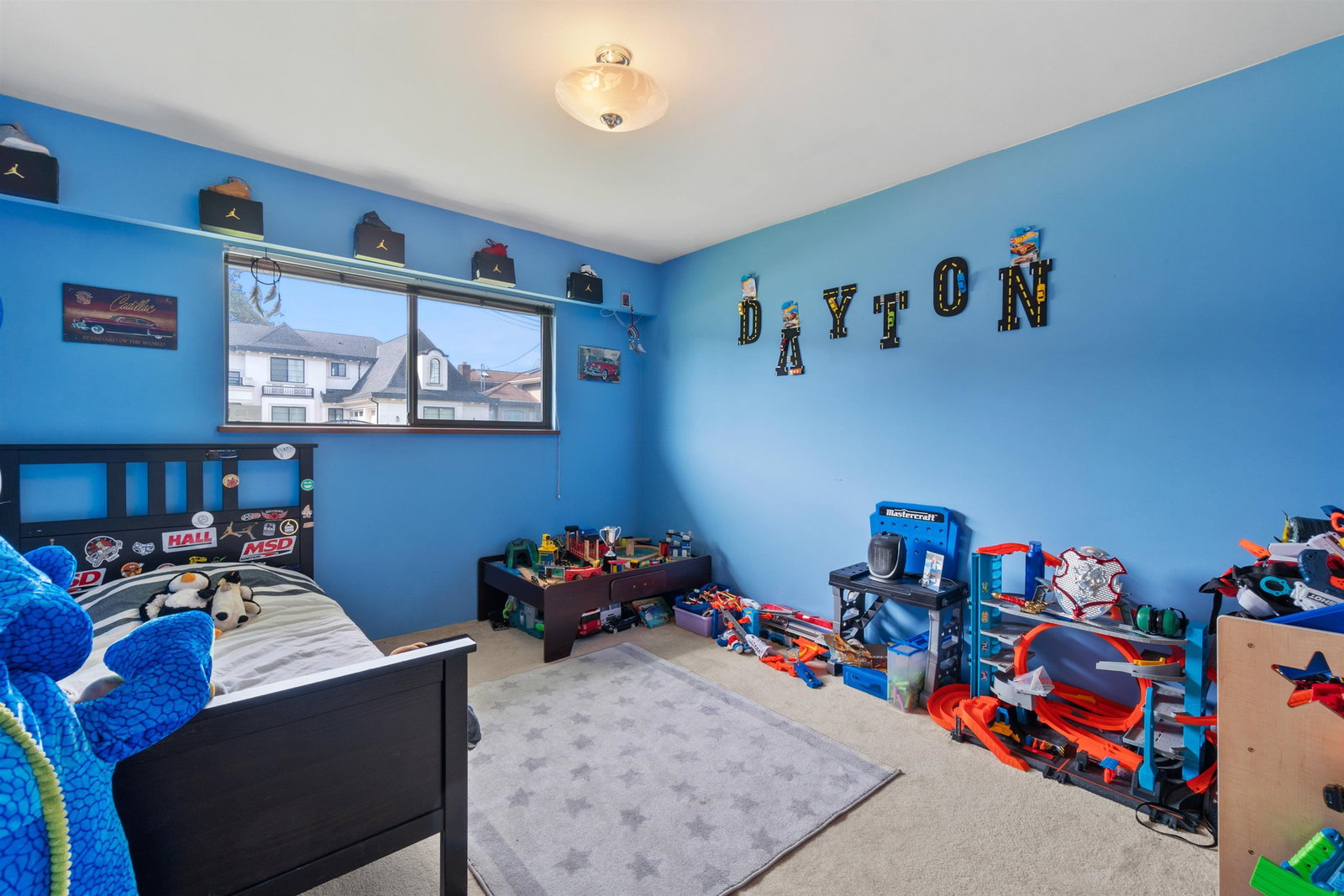 Listing Image 9