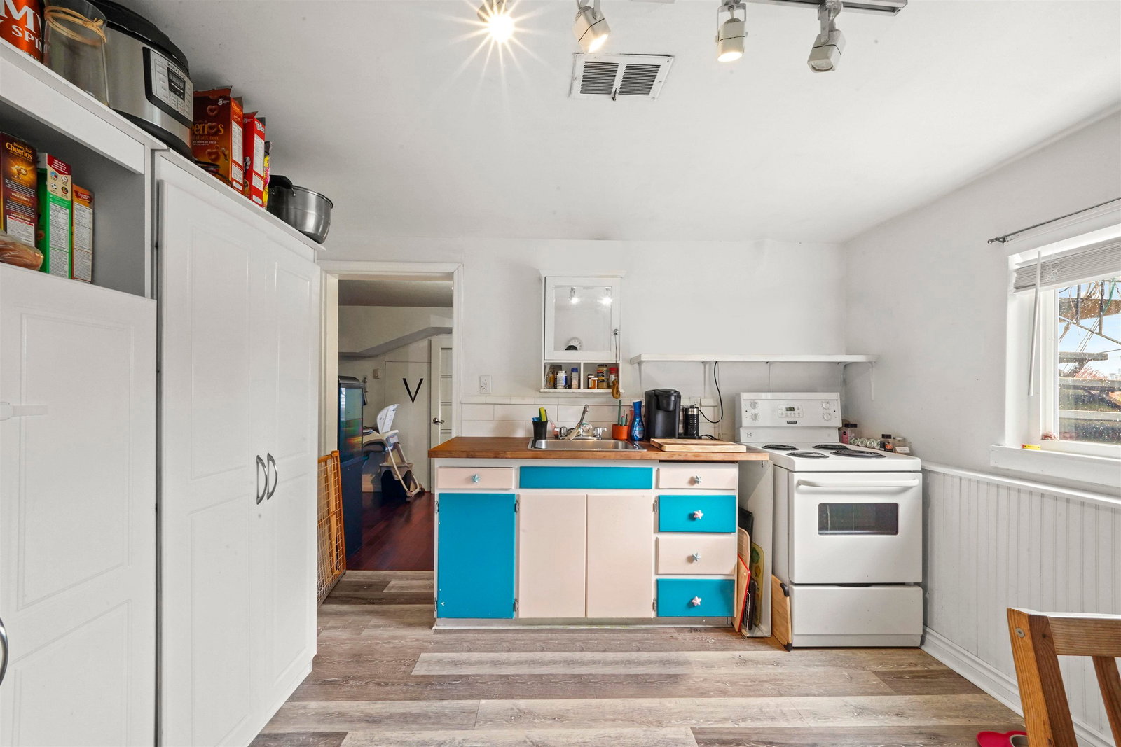 Listing Image 19