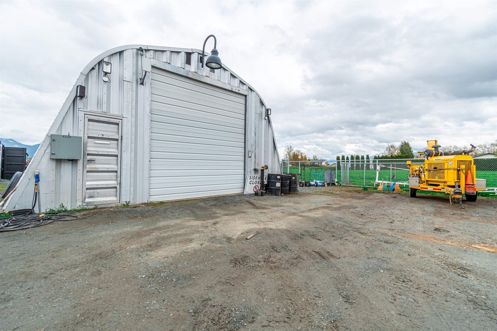 Listing Image 8