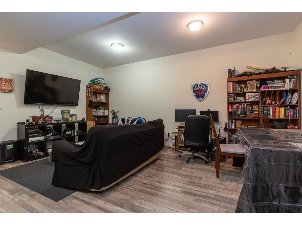 Listing Image 27