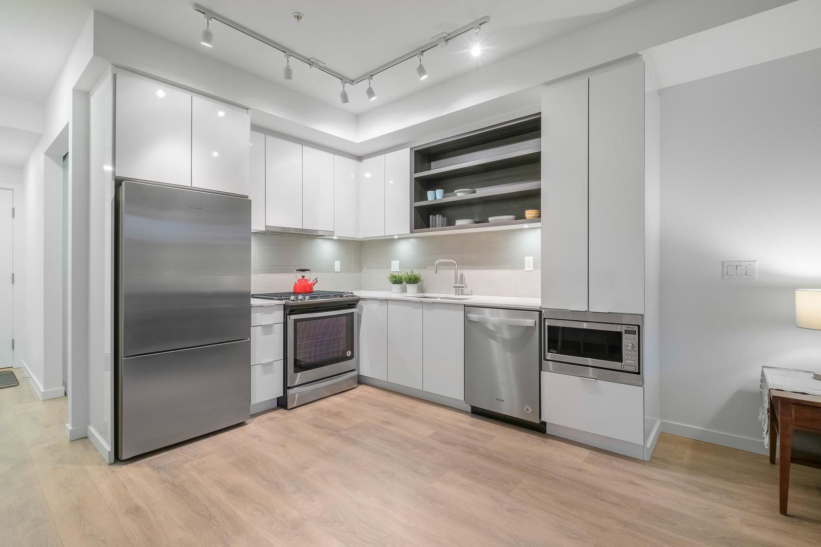 Listing Image 19