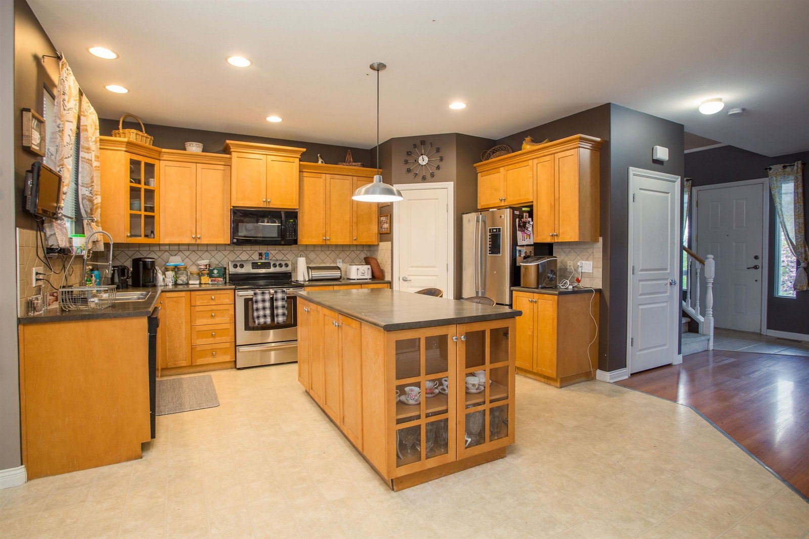 Listing Image 8