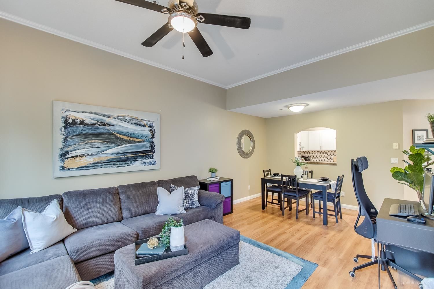 Listing Image 11