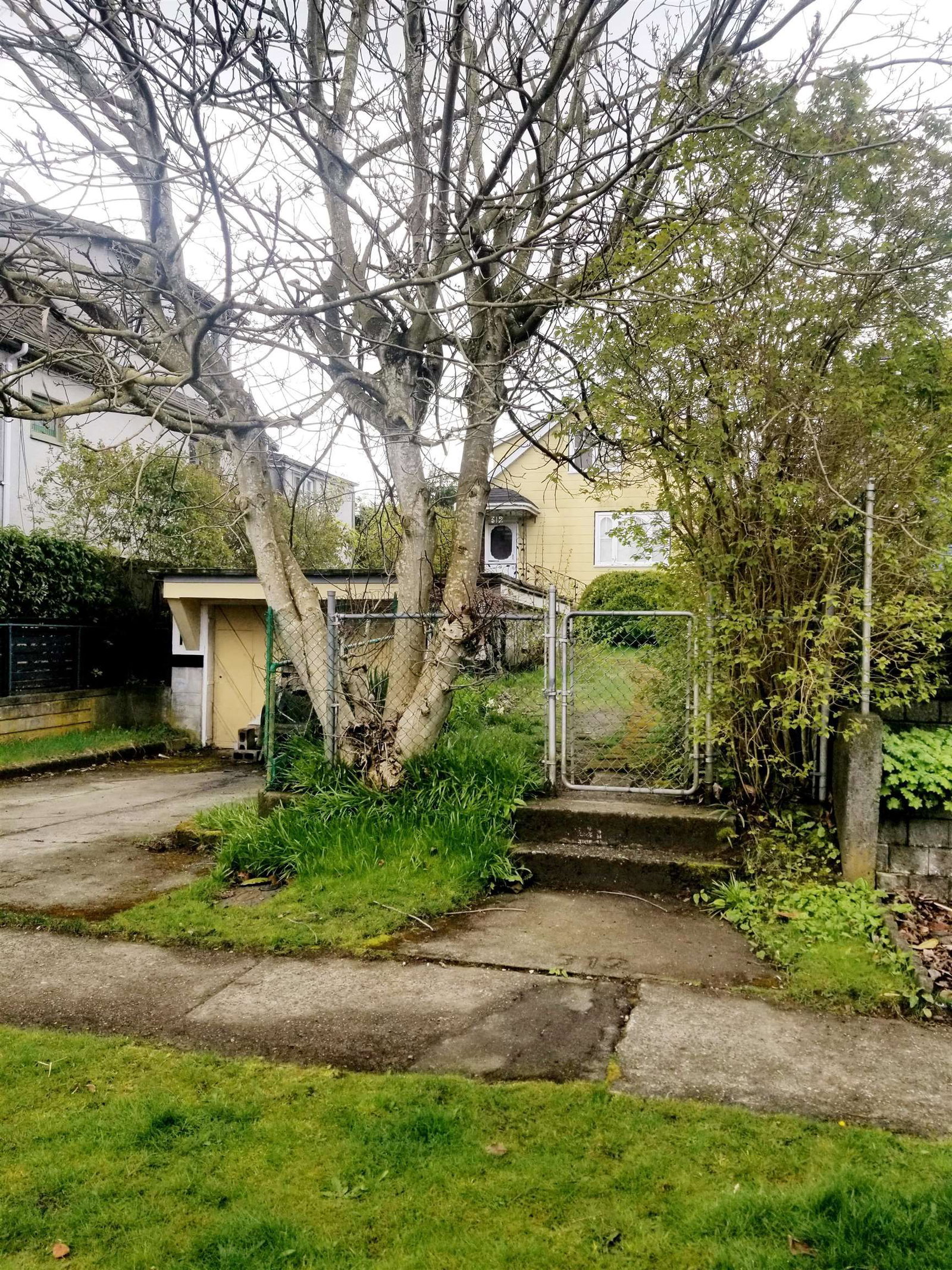 Listing Image 3