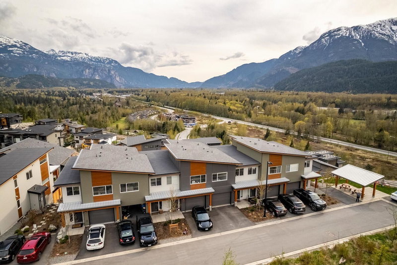 5 - 41365 Skyridge Place, Squamish, V8B 0Y6 | Image 2