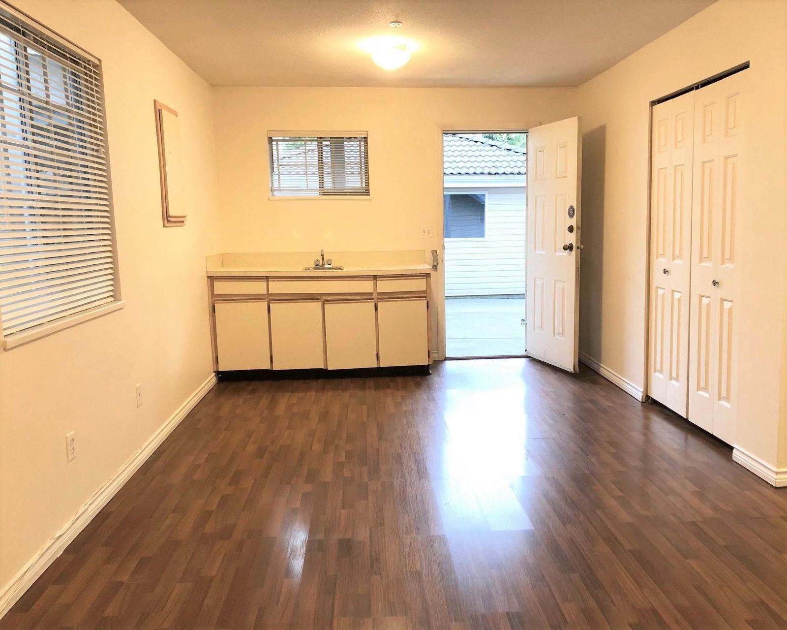 Listing Image 17