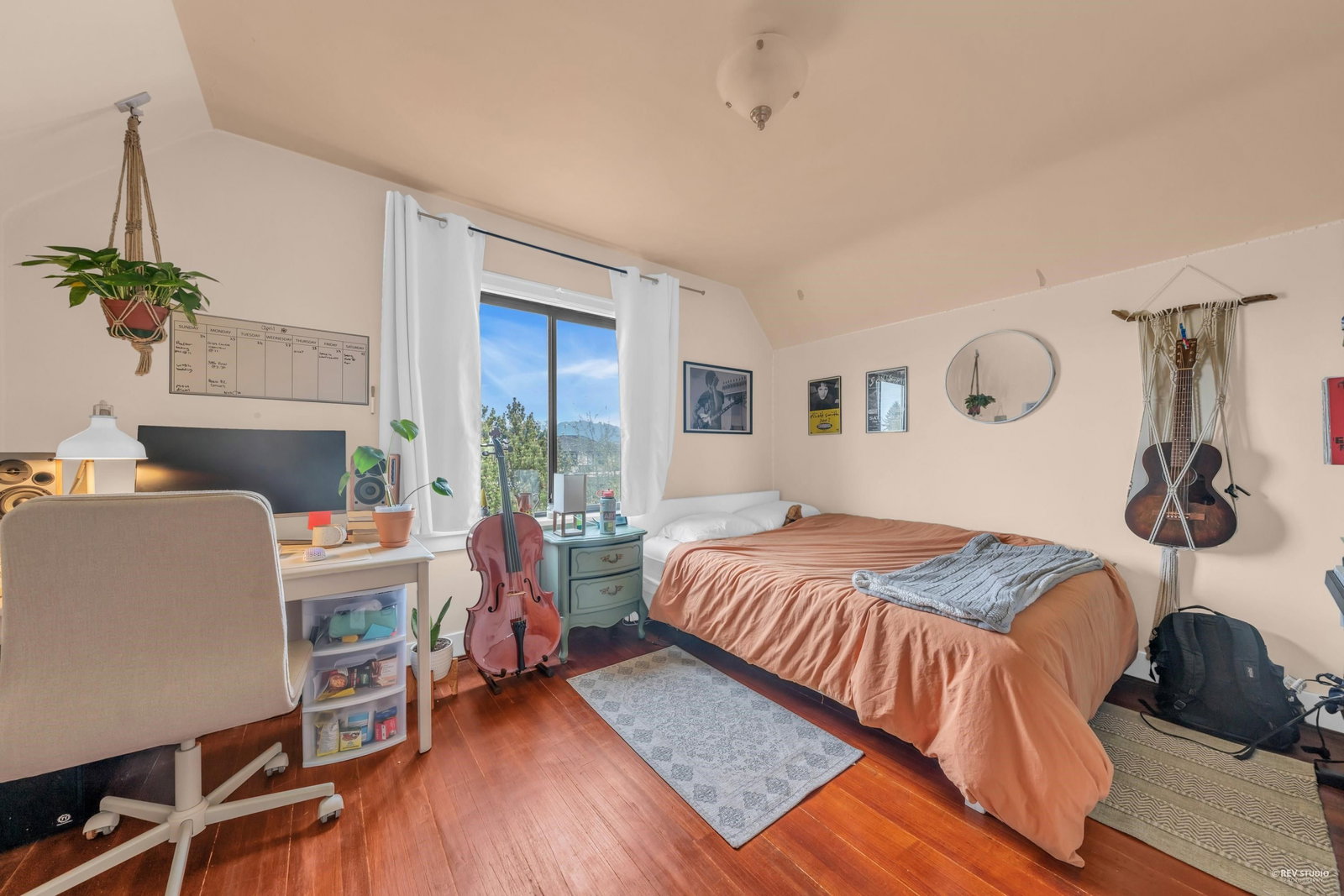 Listing Image 6