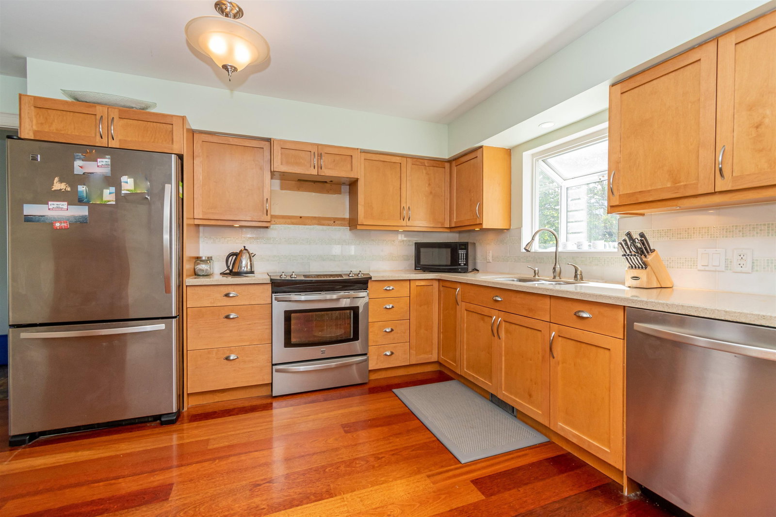 Listing Image 16