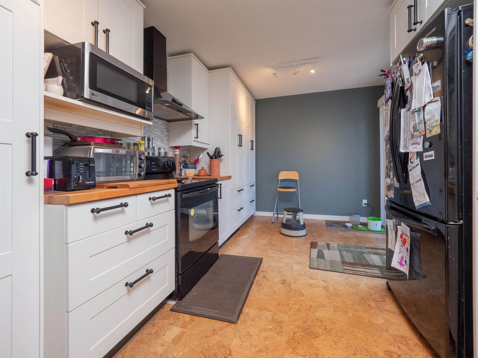 Listing Image 5