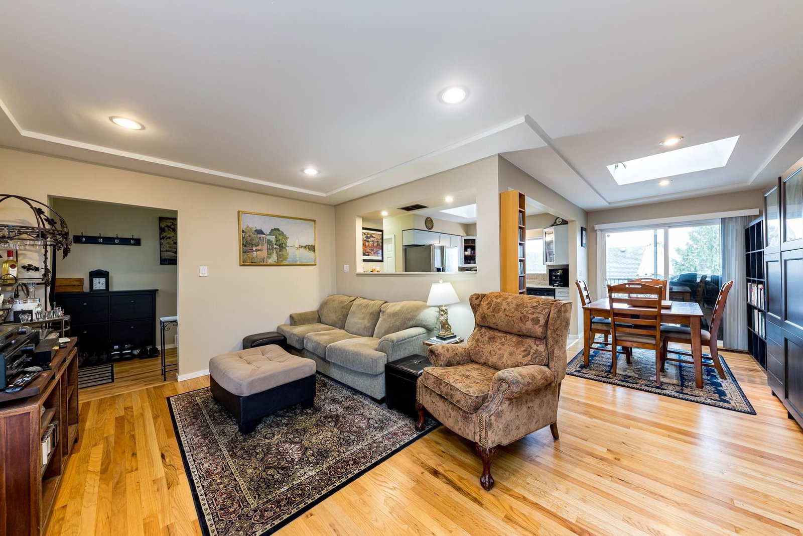 Listing Image 16