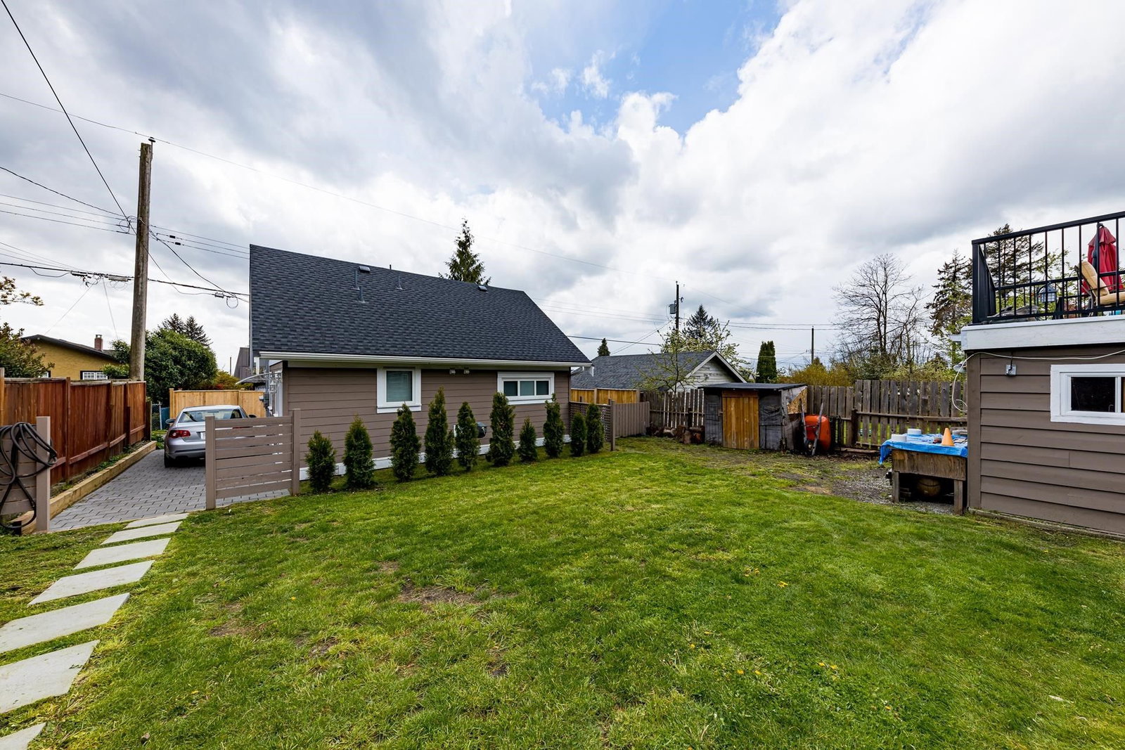 Listing Image 6