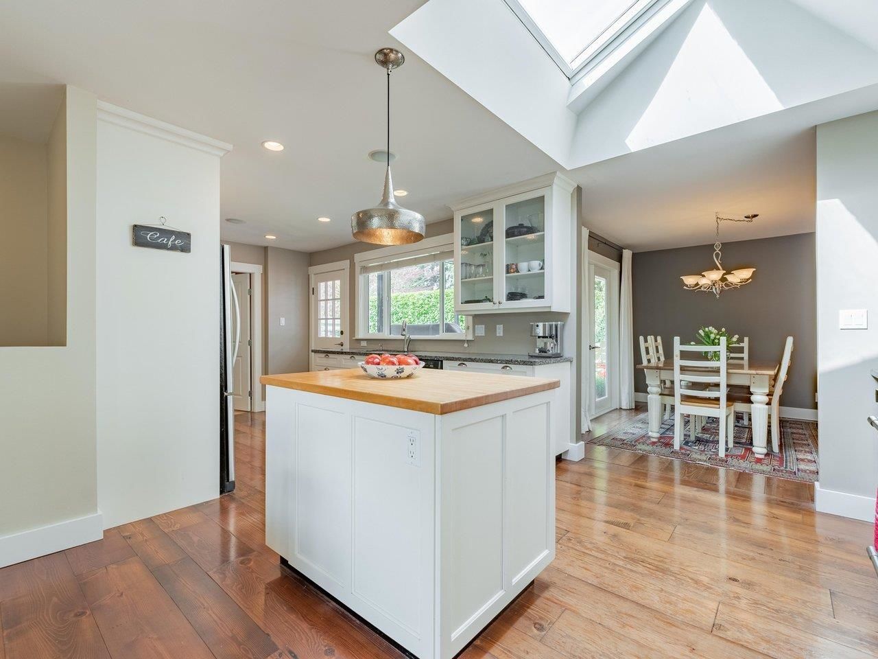 Listing Image 13