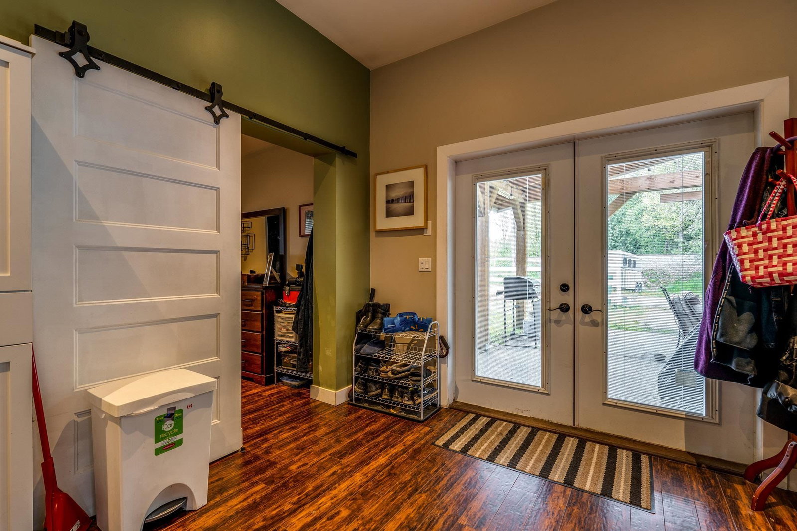 Listing Image 19
