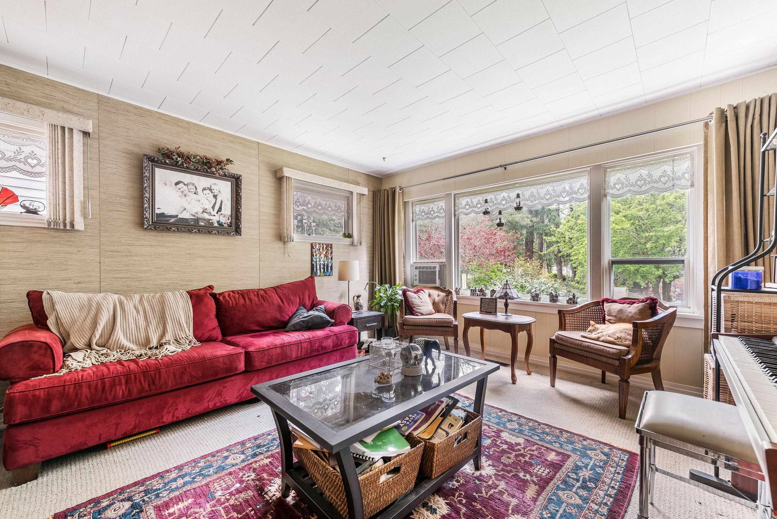 Listing Image 12