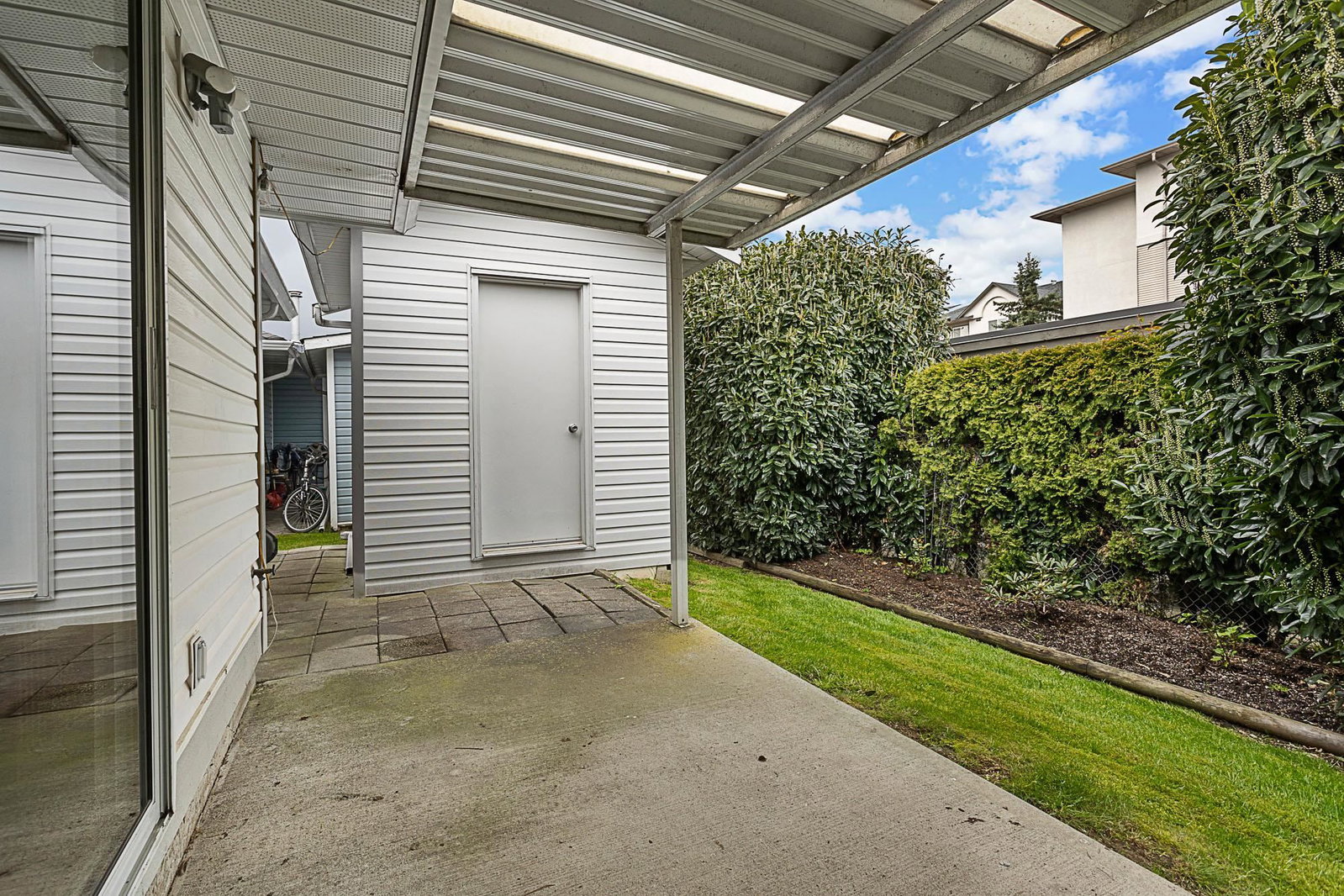 Listing Image 16