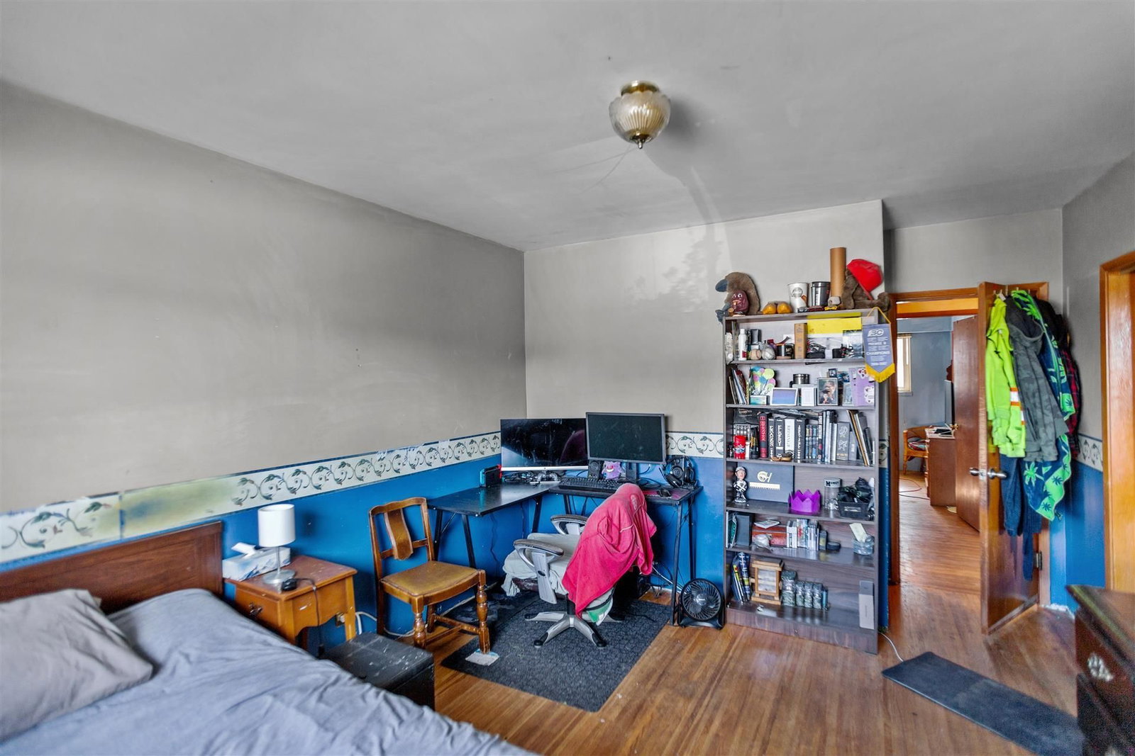 Listing Image 11