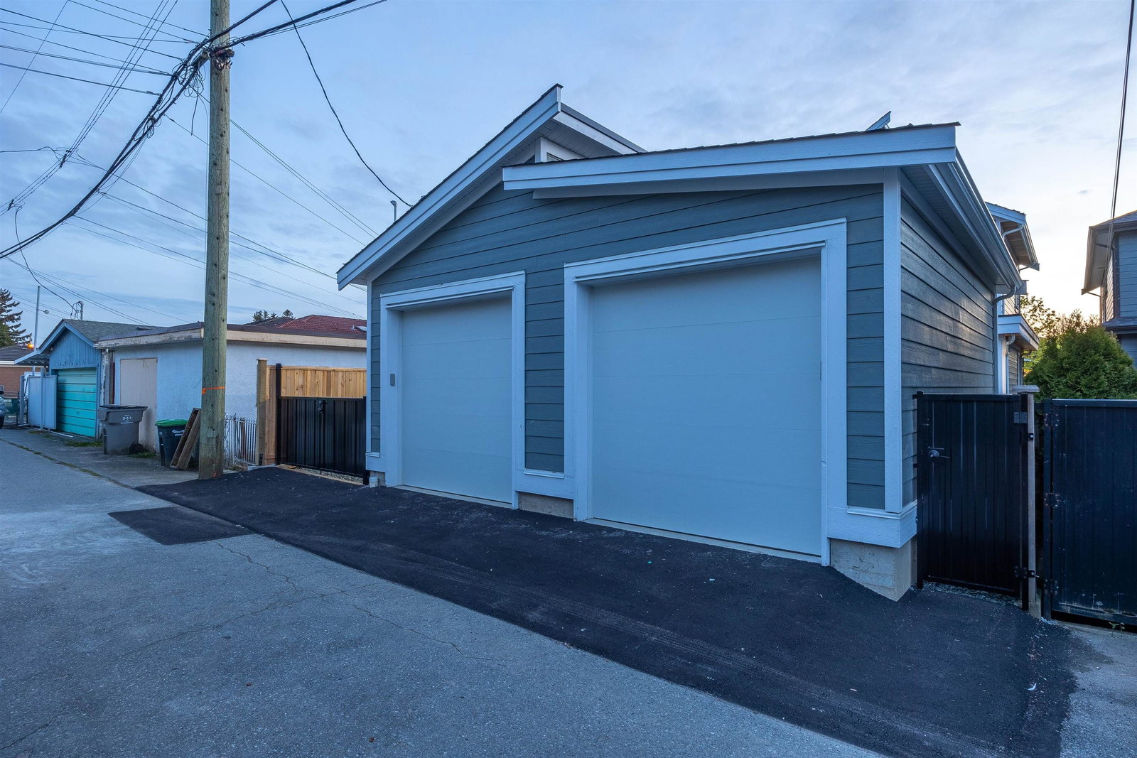 Listing Image 16