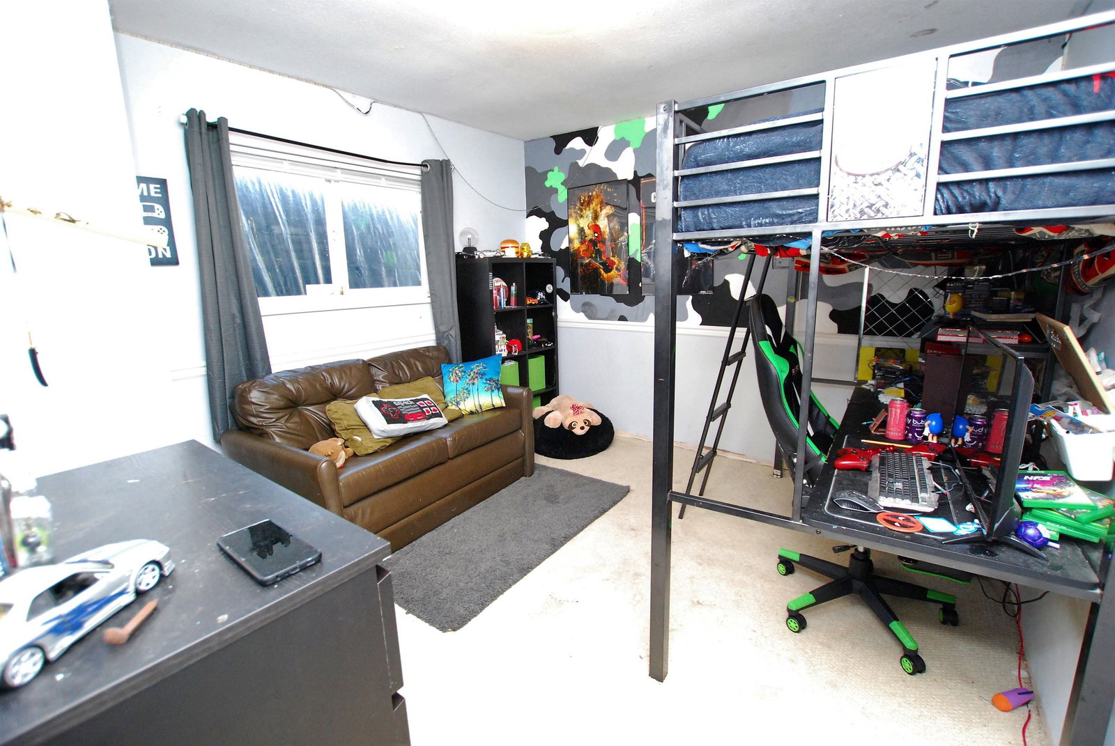 Listing Image 10