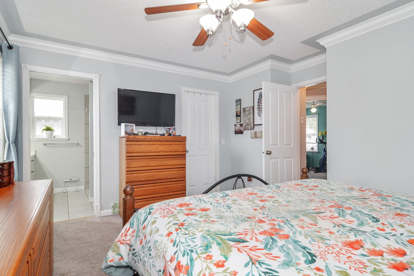 Listing Image 14