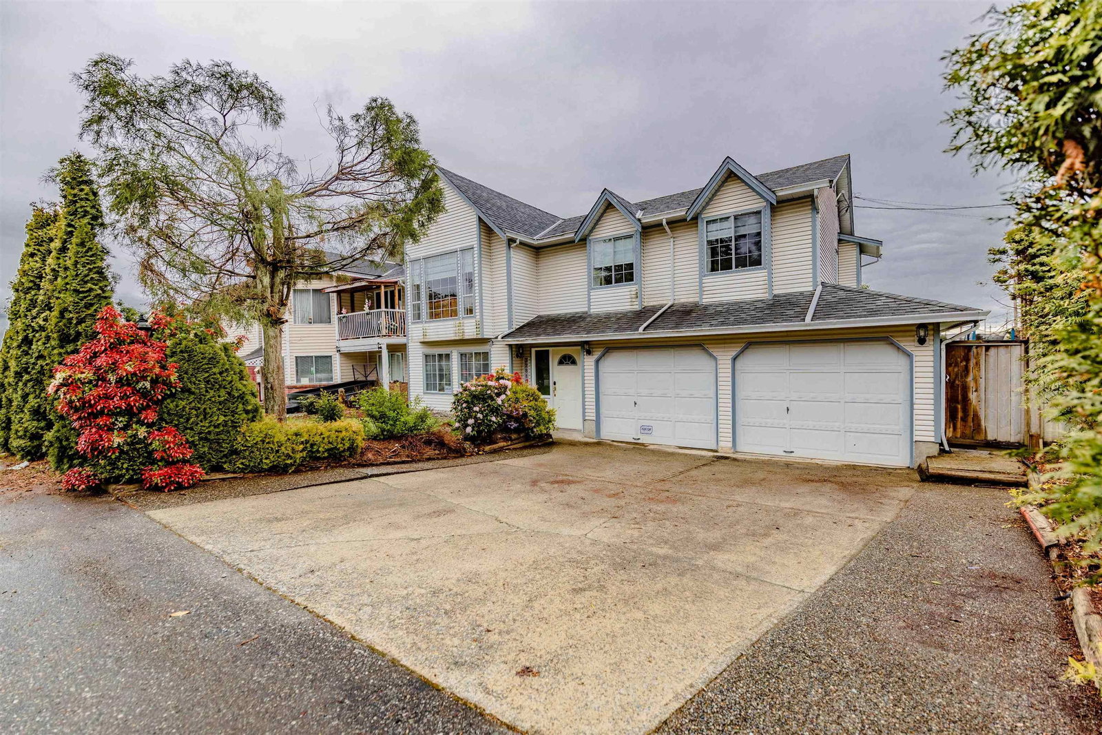 Listing photo 3
