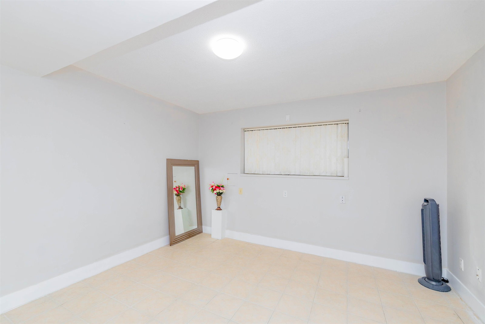 Listing Image 30