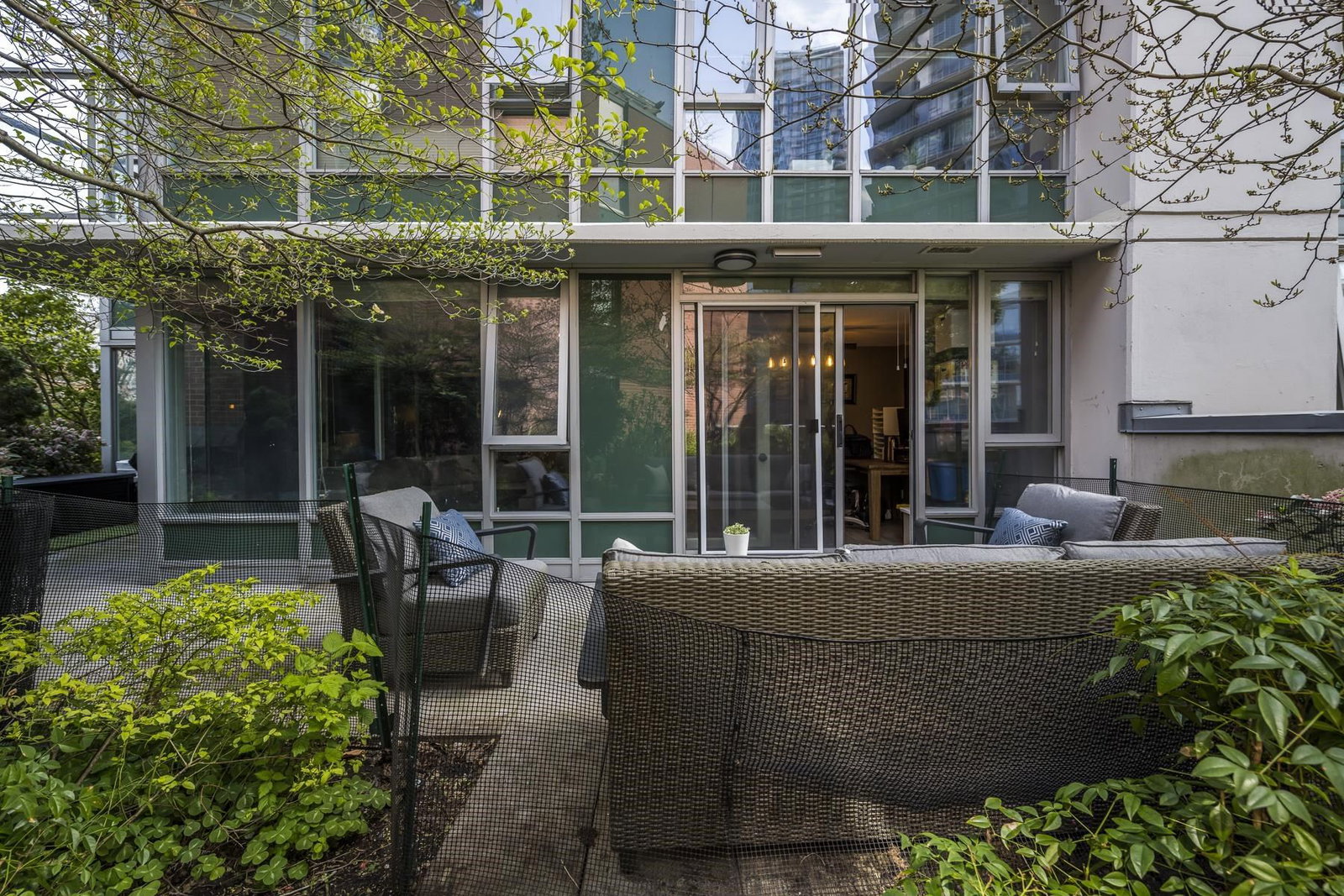 Listing Image 10