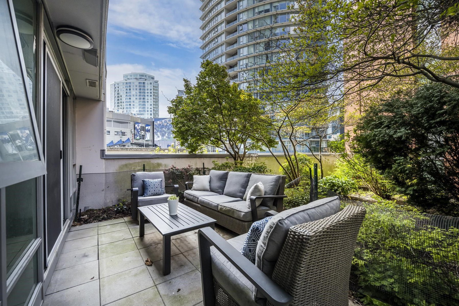Listing Image 9